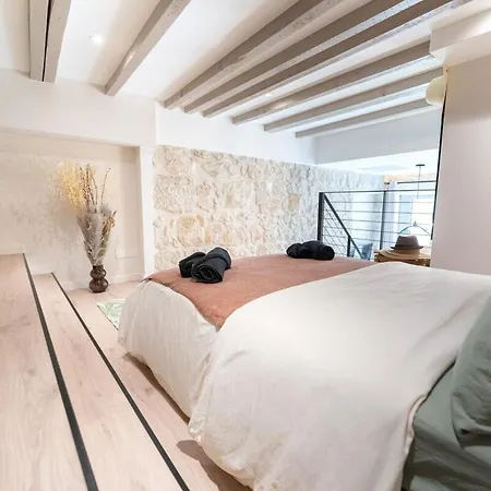 Appartamento Downtown Duplex, Clim, 15 Min Walk To The Sea