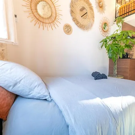 Appartement Downtown Duplex, Clim, 15 Min Walk To The Sea *