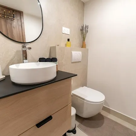 Downtown Duplex, Clim, 15 Min Walk To The Sea Ницца
